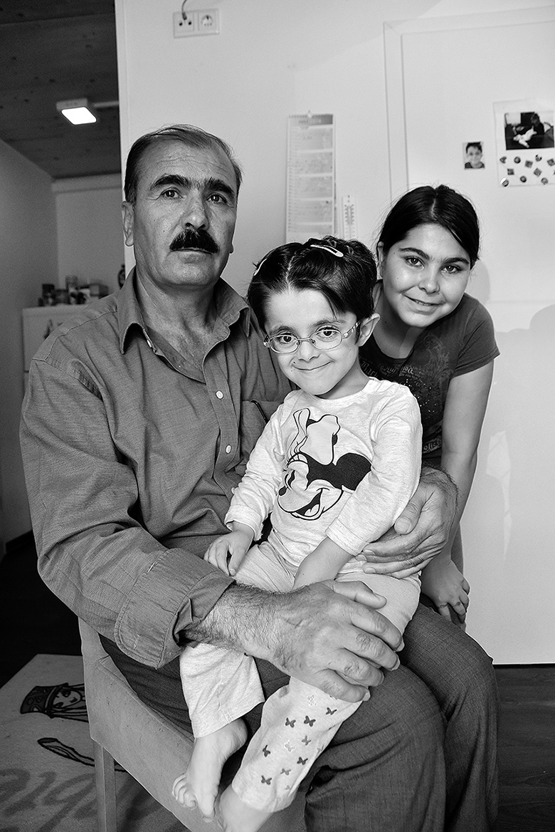Slava gemeinsam mit Vater und Schwester.